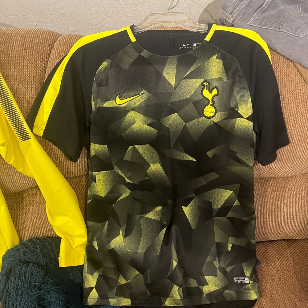 Mens large Tottenham Hotspur Nike training top